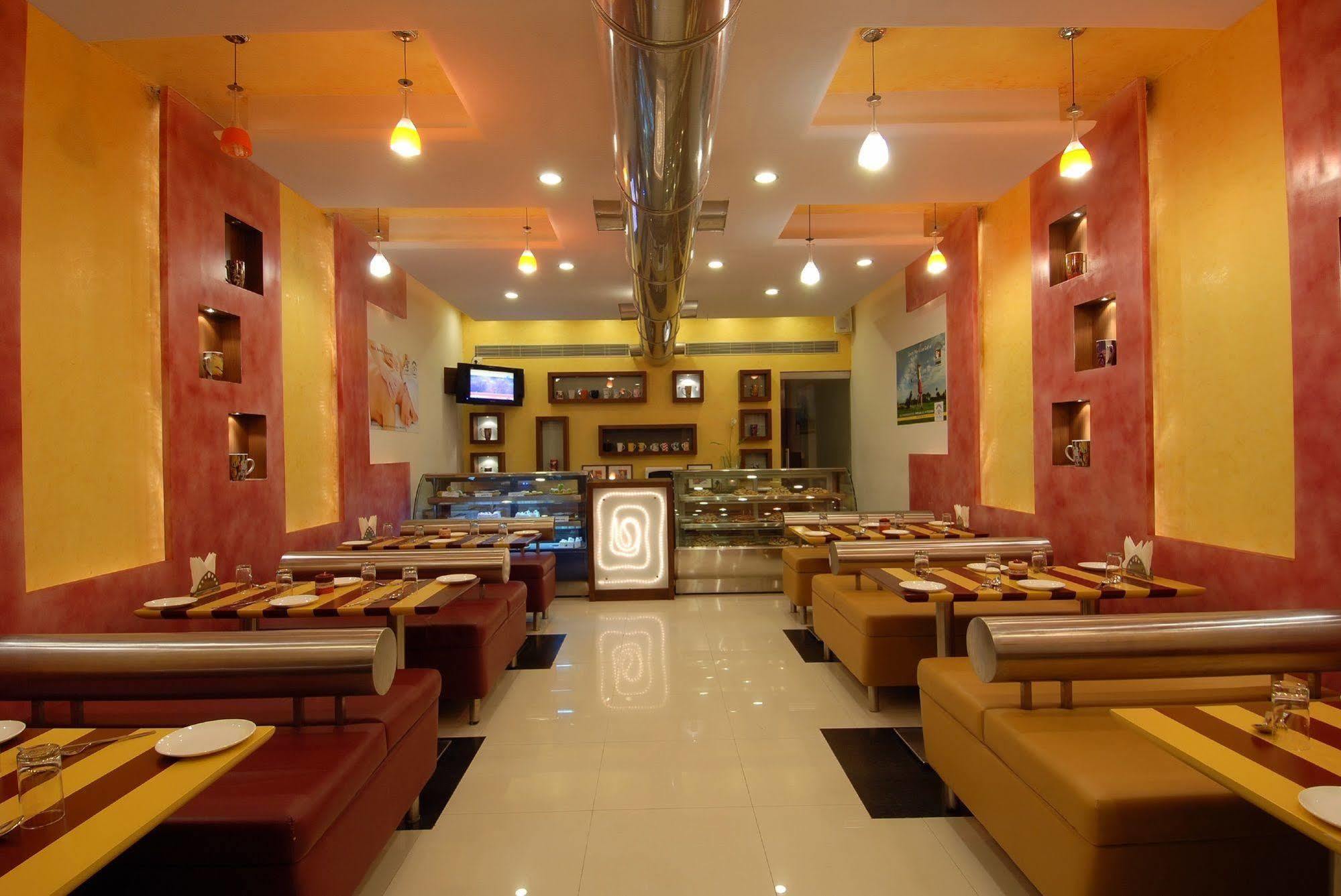 Treebo Trend Cambay Sapphire Ahmedabad Restaurant photo